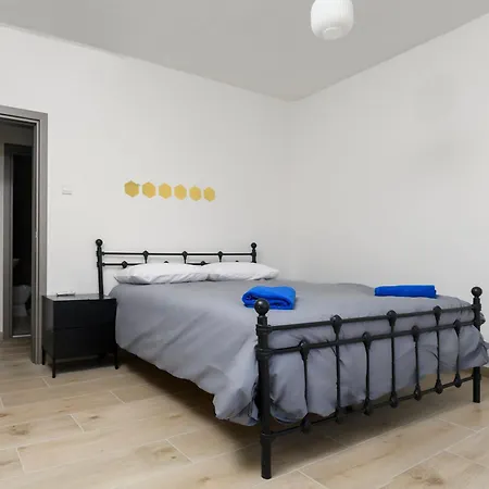 Ollies 3 Bedroom Apartman