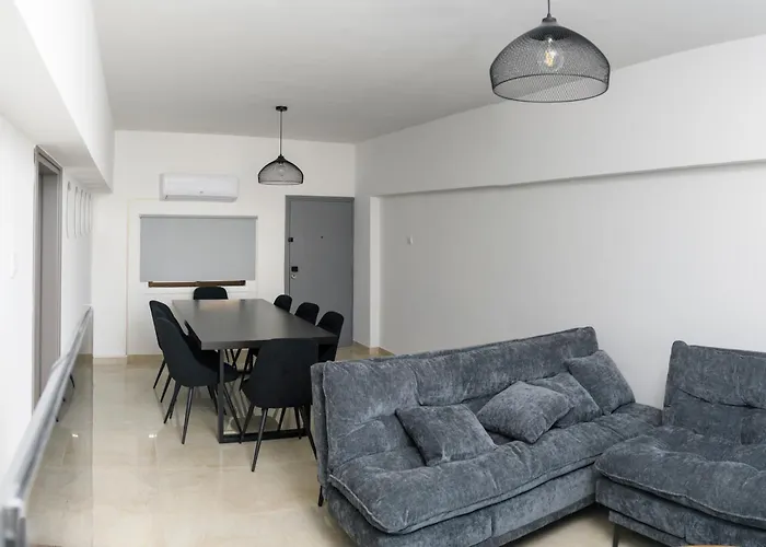 Ollies 3 Bedroom Lägenhet *